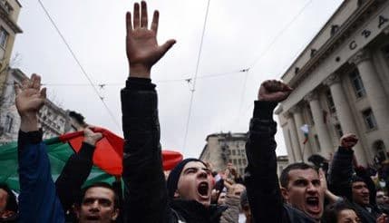 Bugarska: Demostranti opkolili parlament tražeći ostavku Vlade Bugarska: Demostranti opkolili parlament tražeći ostavku Vlade