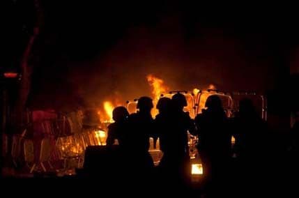 Drama u Brazilu: Demonstranti pokušali da upadnu na stadion Drama u Brazilu: Demonstranti pokušali da upadnu na stadion