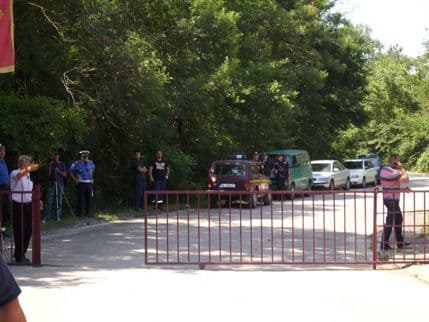 MogUL podnio krivičnu prijavu zbog ometanja performansa "Oslobodite prolaz" MogUL podnio krivičnu prijavu zbog ometanja performansa "Oslobodite prolaz"