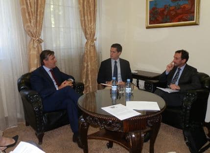 Žugić sa predstavnicima EBRD-a o podršci malim preduzećima Žugić sa predstavnicima EBRD-a o podršci malim preduzećima