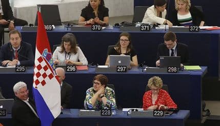 Hrvatski europarlamentarci zauzeli svoja mjesta Hrvatski europarlamentarci zauzeli svoja mjesta