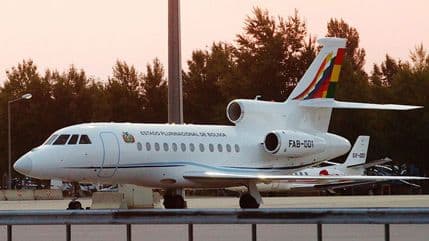 Avion bolivijskog predsjednika napustio Beč, ni traga od Snoudena Avion bolivijskog predsjednika napustio Beč, ni traga od Snoudena