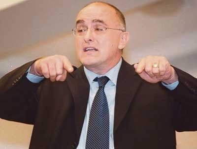 Porodica JAUKOVIĆ: Perović pere svoju nečistu savjest Porodica JAUKOVIĆ: Perović pere svoju nečistu savjest