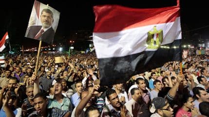 Nova pucnjava u Kairu, troje mrtvih, reporter BBC-ja lakše ranjen Nova pucnjava u Kairu, troje mrtvih, reporter BBC-ja lakše ranjen