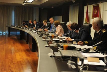 Intenzivirati dijalog o NATO integracijama Intenzivirati dijalog o NATO integracijama