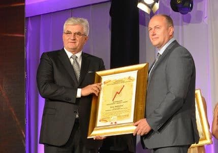 Radulović dobitnik najznačajnije regionalne nagrade – „Najmenadžer decenije”. Radulović dobitnik najznačajnije regionalne nagrade – „Najmenadžer decenije”.