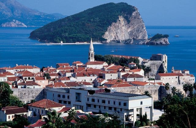 T-PORTAL: Turisti iz BiH umjesto u Dalmaciju odlaze u Crnu Goru na ljetovanje T-PORTAL: Turisti iz BiH umjesto u Dalmaciju odlaze u Crnu Goru na ljetovanje