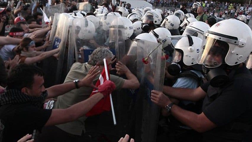 Turska: Ponovo protesti na trgu Taksim, uhapšeni demonstranti Turska: Ponovo protesti na trgu Taksim, uhapšeni demonstranti