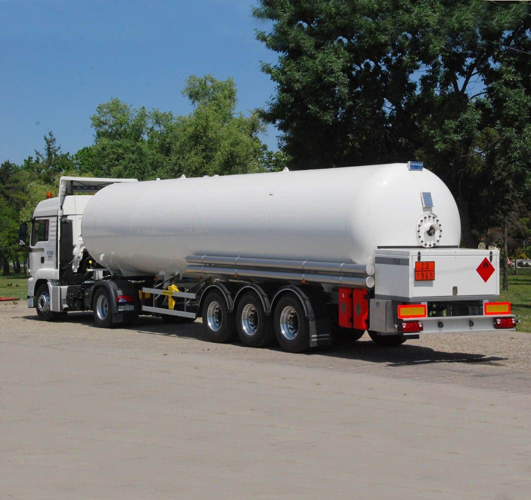 AA: Pao sistem u Luci Ploče, blokirane cisterne koje prevoze gorivo za Crnu Goru i BiH AA: Pao sistem u Luci Ploče, blokirane cisterne koje prevoze gorivo za Crnu Goru i BiH