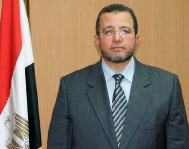 Kandil najavio da će pismo ostavke predati samo Mursiju Kandil najavio da će pismo ostavke predati samo Mursiju