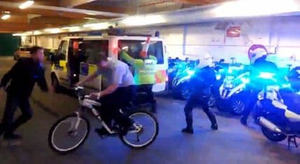 Londonski saobraćajci kažnjeni zbog "Harlem šejk" videa! Londonski saobraćajci kažnjeni zbog "Harlem šejk" videa!