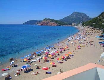 Na sezonskim poslovima blizu 7.000 radnika iz Crne Gore Na sezonskim poslovima blizu 7.000 radnika iz Crne Gore