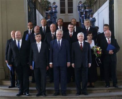 Imenovana nova vlada Češke Imenovana nova vlada Češke