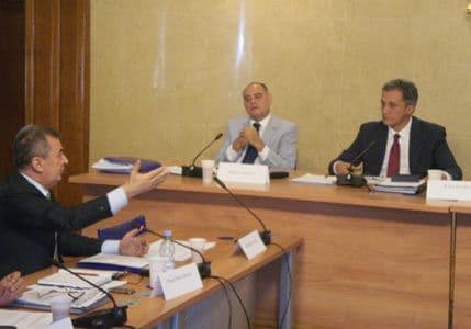 PAVLOVIĆ SIMOVIĆU: Ostavite se seljačkih dosjetki PAVLOVIĆ SIMOVIĆU: Ostavite se seljačkih dosjetki