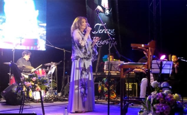 Počelo "Ljeto u Prijestonici": Nastupila Tereza Kesovija Počelo "Ljeto u Prijestonici": Nastupila Tereza Kesovija