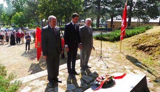 Polaganje vijenaca povodom 13. jula - Dana ustanka i Dana državnosti Crne Gore Polaganje vijenaca povodom 13. jula - Dana ustanka i Dana državnosti Crne Gore