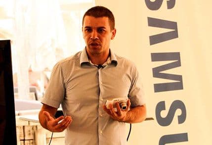 Promocija dva Samsunga - Galaxy S4 Zoom i S9 UHD Promocija dva Samsunga - Galaxy S4 Zoom i S9 UHD