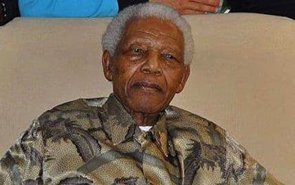 Mandela se oporavlja u bolnici na 95. rođendan Mandela se oporavlja u bolnici na 95. rođendan