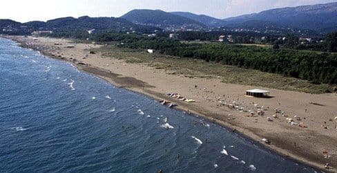 Ulcinj: More izbacilo tijelo utopljenika Ulcinj: More izbacilo tijelo utopljenika