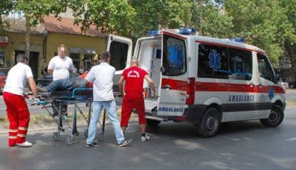 Kragujevac: Krvavi obračun navijača, 11 povrijeđenih Kragujevac: Krvavi obračun navijača, 11 povrijeđenih