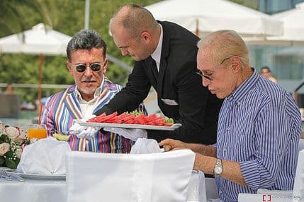 FOTO: Poznati kreatori Balestra i Martini uživali u Bečićima FOTO: Poznati kreatori Balestra i Martini uživali u Bečićima