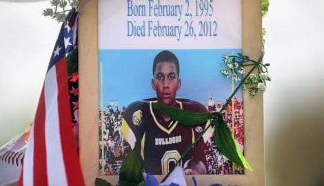 Roditelji Trejvona Martina na čelu protesta u SAD Roditelji Trejvona Martina na čelu protesta u SAD