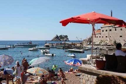 Petrovac: U udaru skutera u pedalinu povrijeđena djeca Petrovac: U udaru skutera u pedalinu povrijeđena djeca