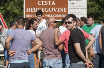 Protest mještana hercegovskih sela: Traže stare prelaze sa Hrvatskom Protest mještana hercegovskih sela: Traže stare prelaze sa Hrvatskom