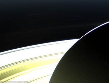 Ovako izgleda Zemlja viđena sa Saturna Ovako izgleda Zemlja viđena sa Saturna