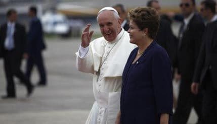 Hiljade vjernika iščekuje papu u Rio de Žaneiru Hiljade vjernika iščekuje papu u Rio de Žaneiru