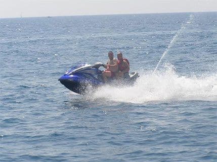 Na Budvanskioj rivijeri zaplijenjeno 12 skutera Na Budvanskioj rivijeri zaplijenjeno 12 skutera