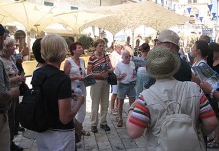 Nenametljiva priča o zemlji koja se pamti Nenametljiva priča o zemlji koja se pamti