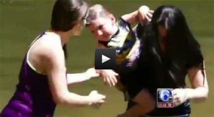 Tokom snimanja vjeridbe skočila u potok i spasila dječaka Tokom snimanja vjeridbe skočila u potok i spasila dječaka