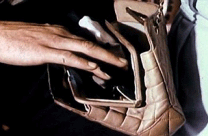 HN: Z.A. iz Trebinja osumnjičen da je krao stvari po plažama HN: Z.A. iz Trebinja osumnjičen da je krao stvari po plažama