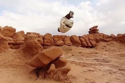 Pustinjski „Džedaji“ u akciji (VIDEO) Pustinjski „Džedaji“ u akciji (VIDEO)