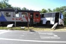 Hrvatska: Sudar voza i autobusa, poginula jedna osoba Hrvatska: Sudar voza i autobusa, poginula jedna osoba