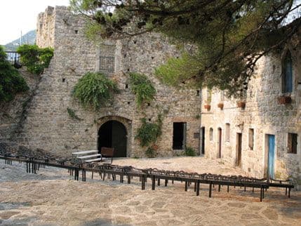 BAR: Muzički festival Etno luka Stari Bar BAR: Muzički festival Etno luka Stari Bar