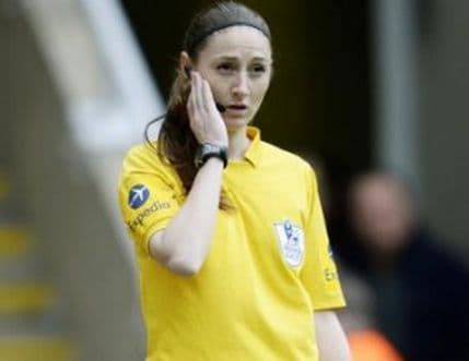 VIDEO: Fudbaler nokautirao asistentkinju VIDEO: Fudbaler nokautirao asistentkinju