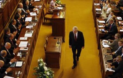 Izglasano nepovjerenje češkoj vladi Izglasano nepovjerenje češkoj vladi