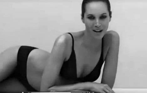 Pogledajte kako sada izgleda Kristi Tarlington (44) Pogledajte kako sada izgleda Kristi Tarlington (44)