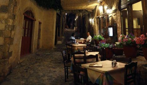 Skoro polovina firmi u Grčkoj i dalje izbjegava porez Skoro polovina firmi u Grčkoj i dalje izbjegava porez