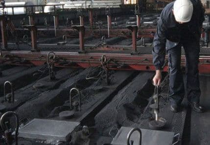 Dio radnika KAP-a i danas na kapiji fabrike Dio radnika KAP-a i danas na kapiji fabrike