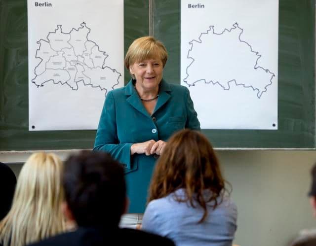 Merkel održala čas istorije Merkel održala čas istorije