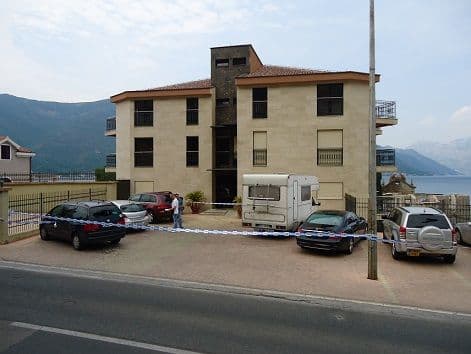 Kotor: Bačena bomba ispred zgrade Kotoranina Veska Vukotića Kotor: Bačena bomba ispred zgrade Kotoranina Veska Vukotića