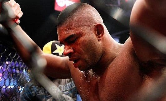 Alister Overim opet nokautiran! Alister Overim opet nokautiran!