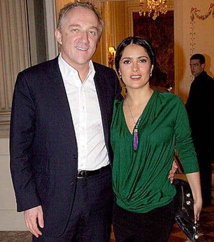 Salma Hajek sa porodicom odmara na Svetom Stefanu Salma Hajek sa porodicom odmara na Svetom Stefanu