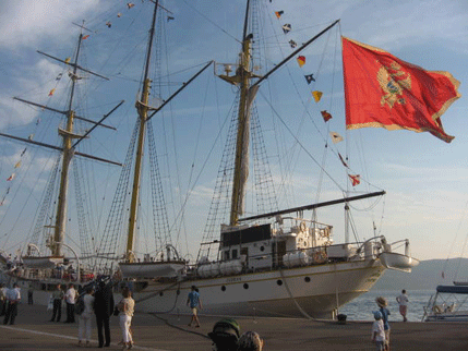 Osam decenija jedrenjaka Jadran Osam decenija jedrenjaka Jadran