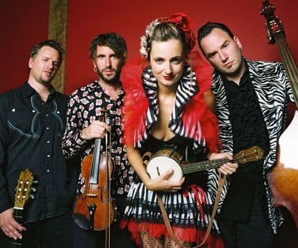 "Fishtank Ensemble" večeras u podgoričkom KIC-u "Fishtank Ensemble" večeras u podgoričkom KIC-u