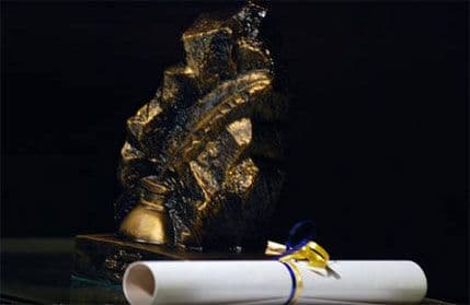 Romani Nikolaidisa i Popovića među 5 finalista nagrade "Meša Selimović" Romani Nikolaidisa i Popovića među 5 finalista nagrade "Meša Selimović"