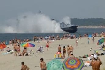 VIDEO: Na plaži prepunoj turista Rusi izveli vojnu vježbu